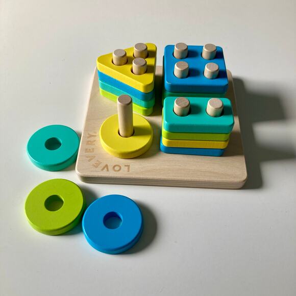 Lovevery Sort and Stack Peg Puzzle - Picture 1 of 3